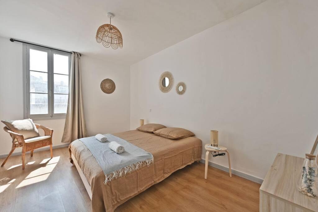 Au Coeur Des Platanes - Parking Gratuit Sous-Terrain - Clim - Balcon Apartment Avignon Bagian luar foto