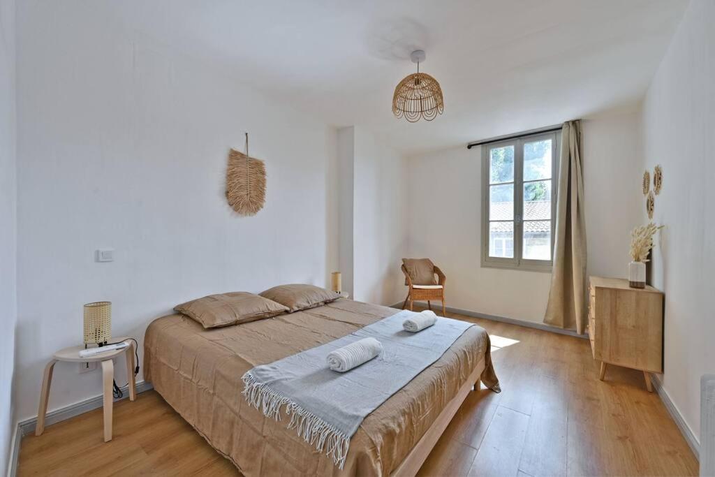 Au Coeur Des Platanes - Parking Gratuit Sous-Terrain - Clim - Balcon Apartment Avignon Bagian luar foto
