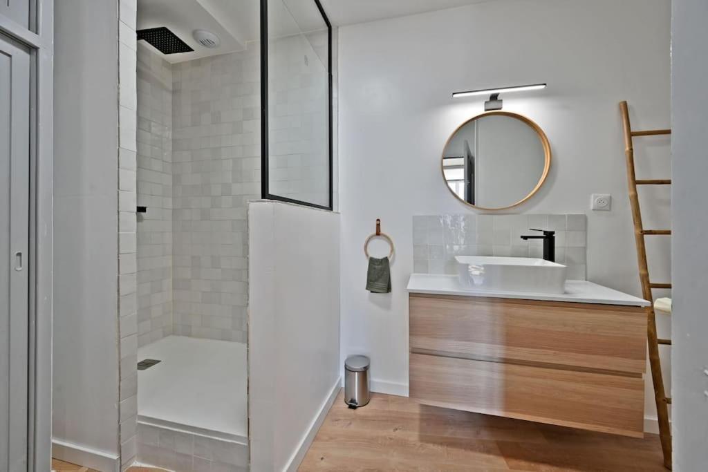 Au Coeur Des Platanes - Parking Gratuit Sous-Terrain - Clim - Balcon Apartment Avignon Bagian luar foto