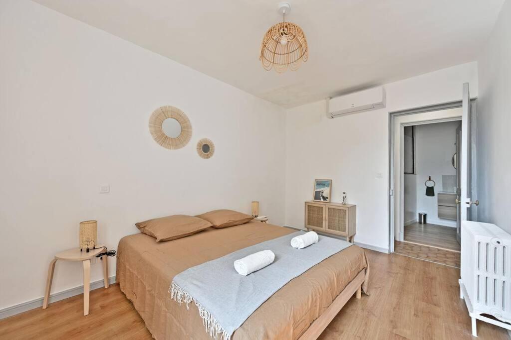 Au Coeur Des Platanes - Parking Gratuit Sous-Terrain - Clim - Balcon Apartment Avignon Bagian luar foto